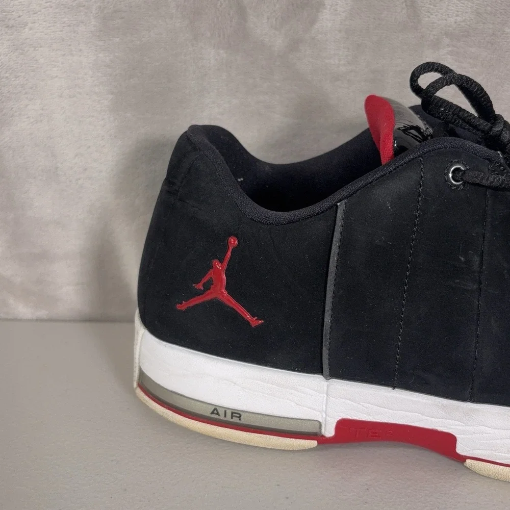 Jordan TE 2 Low Sneakers Mens 13 Black Red White A01696-001 Basketball Shoes
